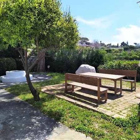 Ξενοδοχείο με διαμερίσματα Ravino Secret Retreat