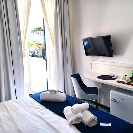 Апарт-готель Ravino Secret Retreat Forio (Isola d'Ischia)